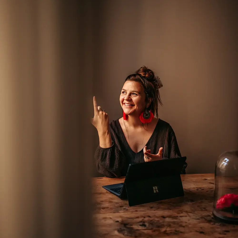 claudia prinz art therapy coaching feminine leadership self love